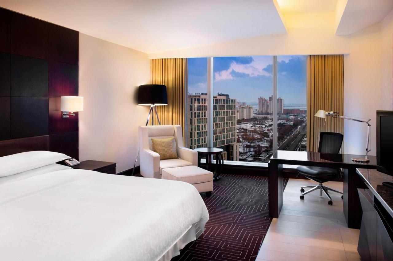 Sheraton Grand Hotel