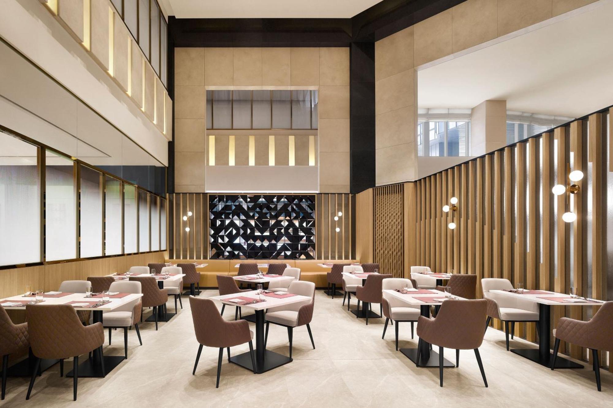 Hotel Sheraton Grand 5*