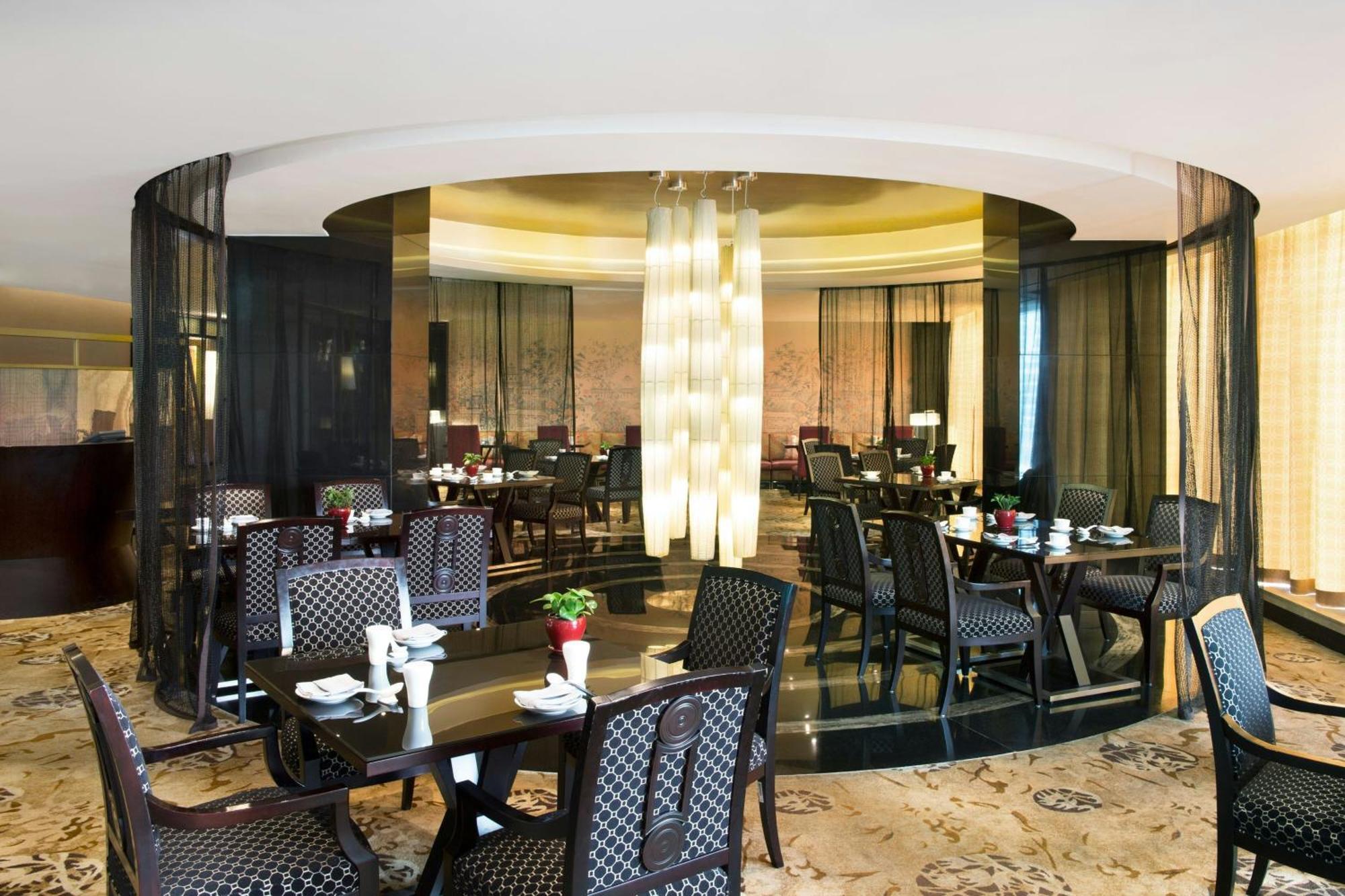 Sheraton Grand Hotel