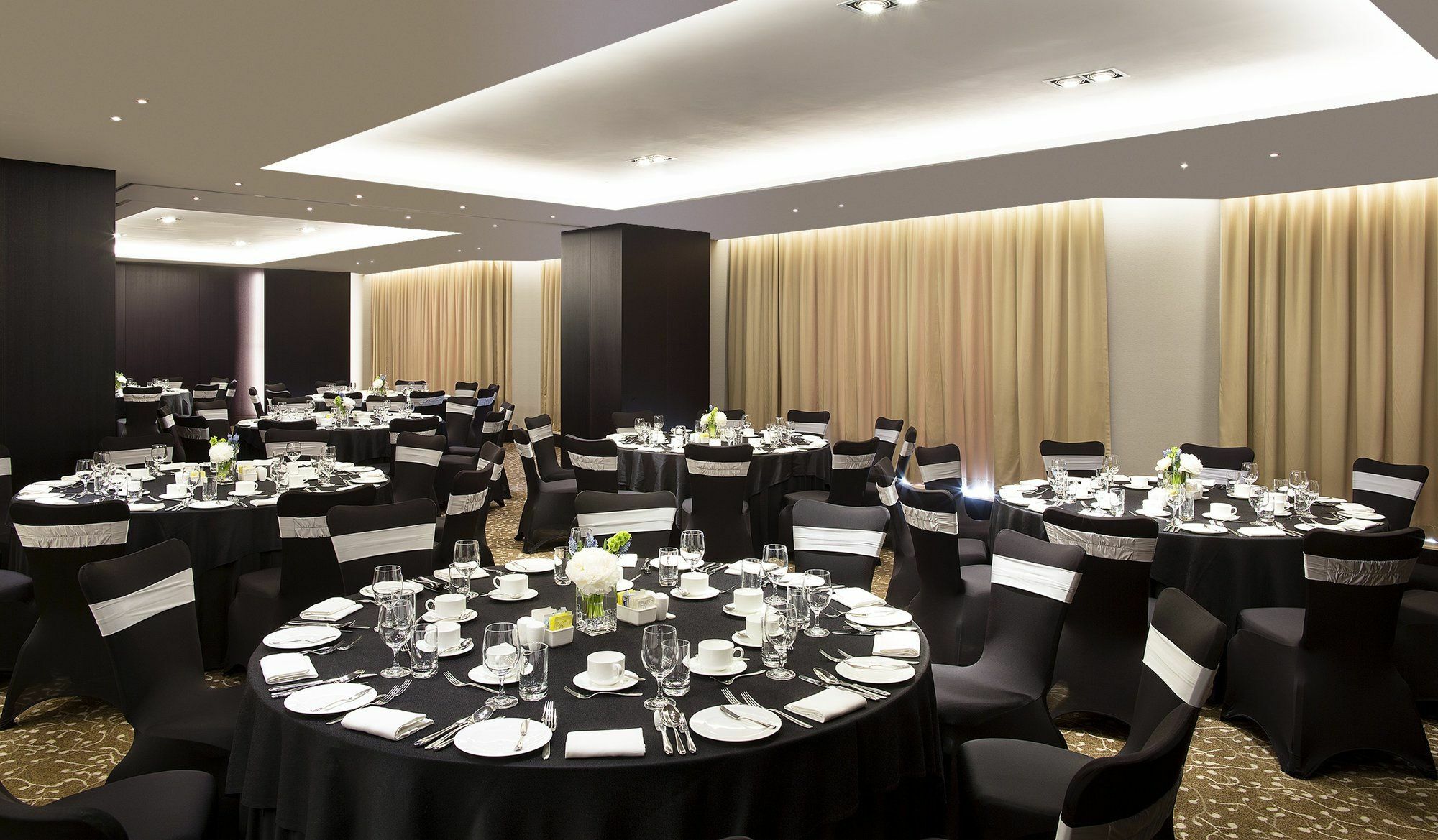Hotel Sheraton Grand 5*